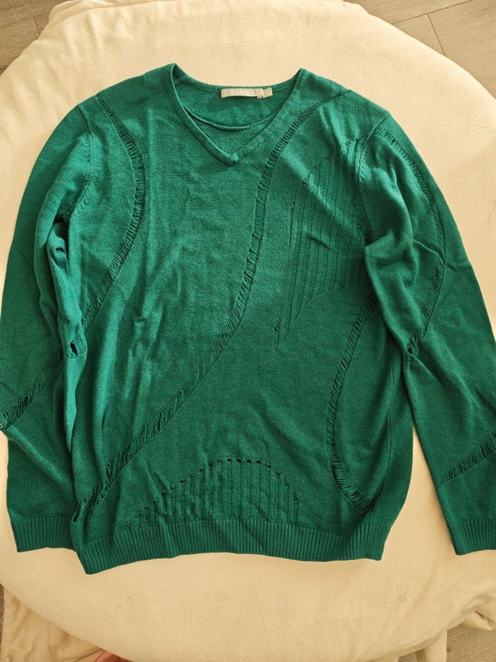 Cabbeen Green Distressed V-Neck Knit Sweater | Size S